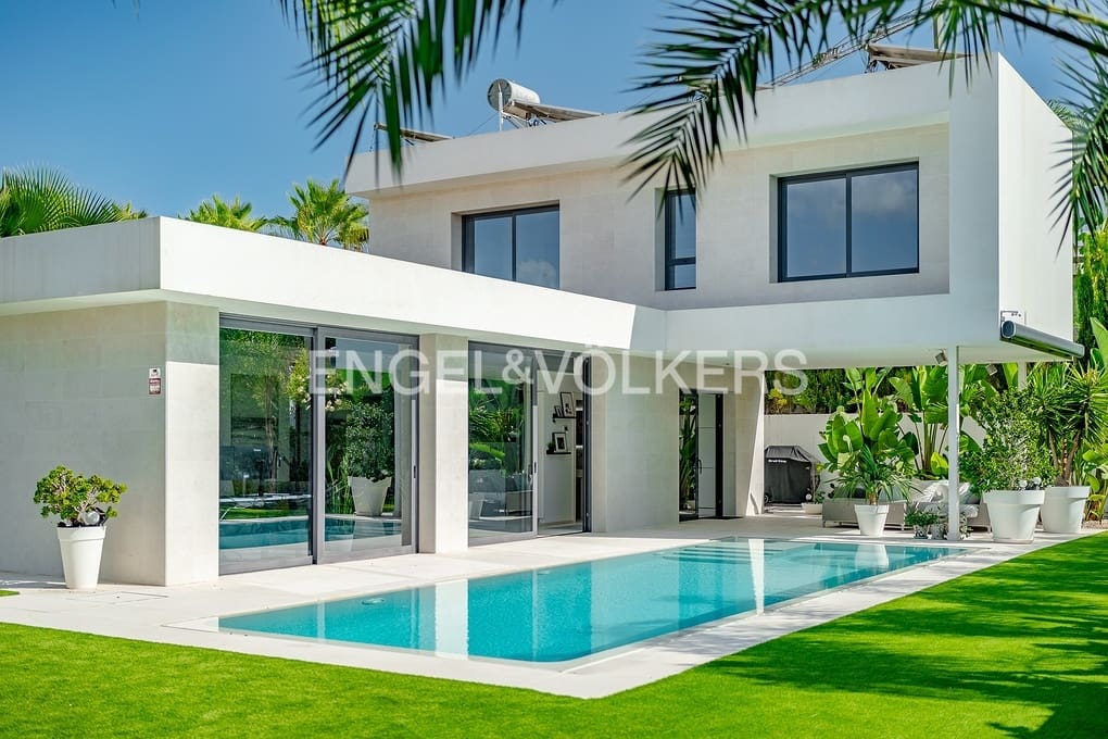 2 soveværelse Villa til salg i Calpe / Calp med swimmingpool garage - € 1.140.000 (Ref: 9327003)