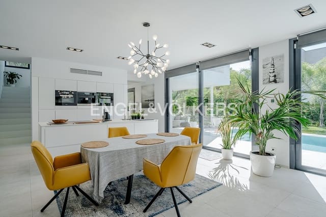 2 soveværelse Villa til salg i Calpe / Calp med swimmingpool garage - € 1.140.000 (Ref: 9327003)