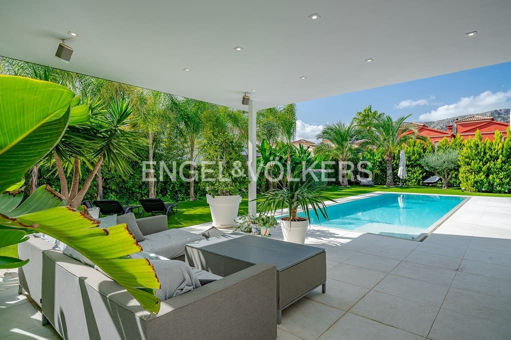 2 soveværelse Villa til salg i Calpe / Calp med swimmingpool garage - € 1.140.000 (Ref: 9327003)