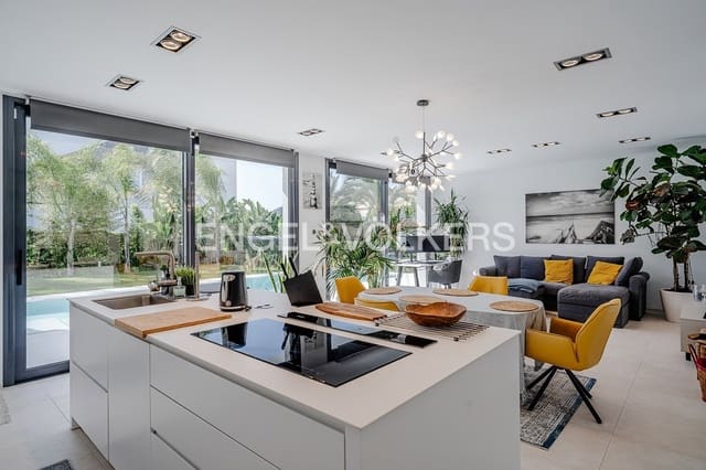 2 sovrum Villa till salu i Pueblo, Calpe / Calp med pool garage - 990 000 € (Ref: 9327003)