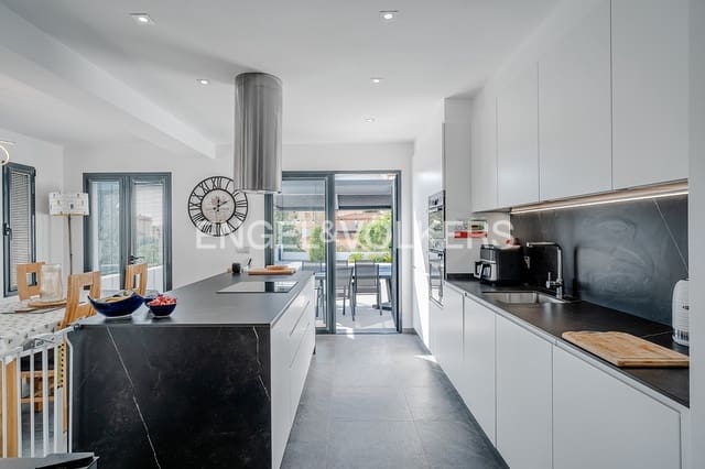 2 soveværelse Villa til salg i Calpe / Calp med swimmingpool garage - € 650.000 (Ref: 9329900)