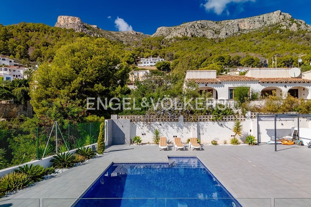 2 sovrum Villa till salu i Calpe / Calp med pool garage - 650 000 € (Ref: 9329900)