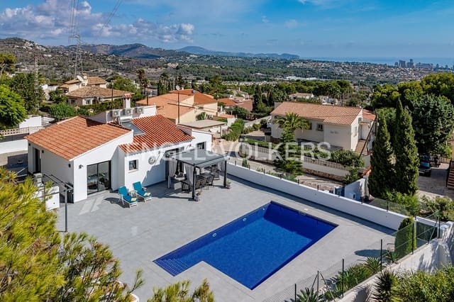 2 soveværelse Villa til salg i Calpe / Calp med swimmingpool garage - € 650.000 (Ref: 9329900)