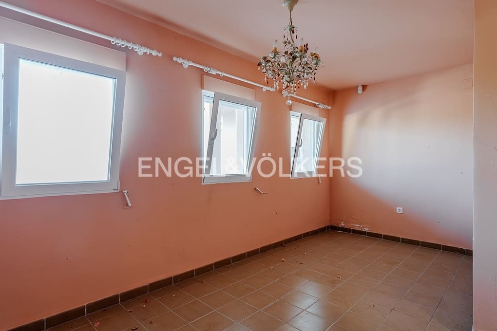 3 bedroom Villa for sale in Altea with pool garage - € 999,000 (Ref: 9340371)