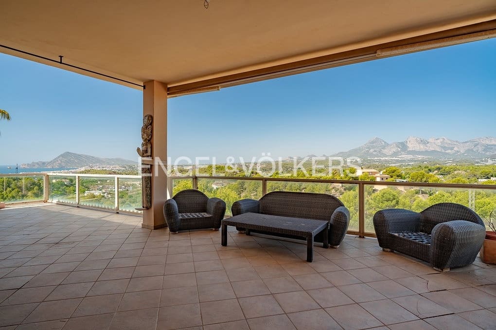 Chalet de 3 habitaciones en Altea en venta con piscina garaje - 790.000 € (Ref: 9340371)
