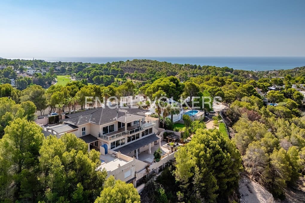 Chalet de 3 habitaciones en Altea en venta con piscina garaje - 790.000 € (Ref: 9340371)