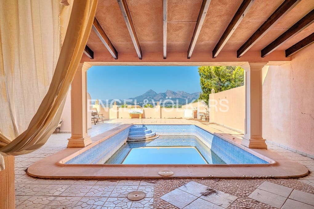 Chalet de 3 habitaciones en Altea en venta con piscina garaje - 790.000 € (Ref: 9340371)