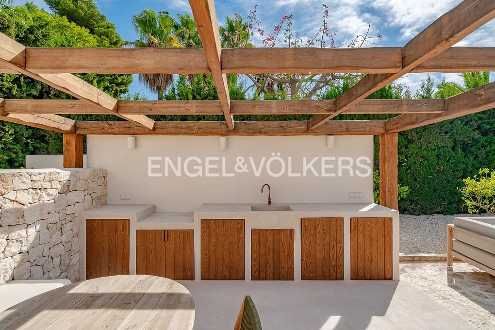 5 makuuhuone Huvila myytävänä paikassa Benissa mukana uima-altaan 
autotalli - 2 795 000 € (Ref: 9343892)