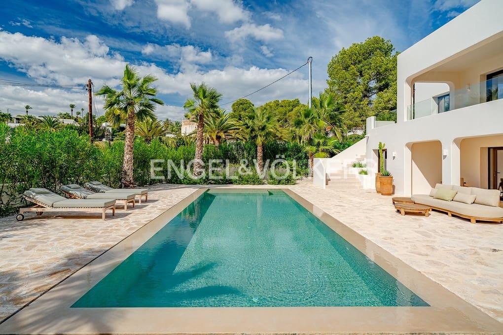 5 makuuhuone Huvila myytävänä paikassa Benissa mukana uima-altaan 
autotalli - 2 795 000 € (Ref: 9343892)