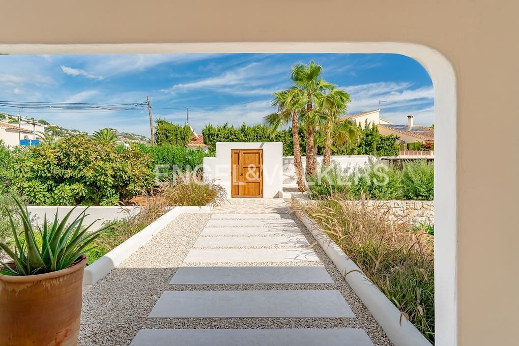 5 makuuhuone Huvila myytävänä paikassa Benissa mukana uima-altaan 
autotalli - 2 795 000 € (Ref: 9343892)