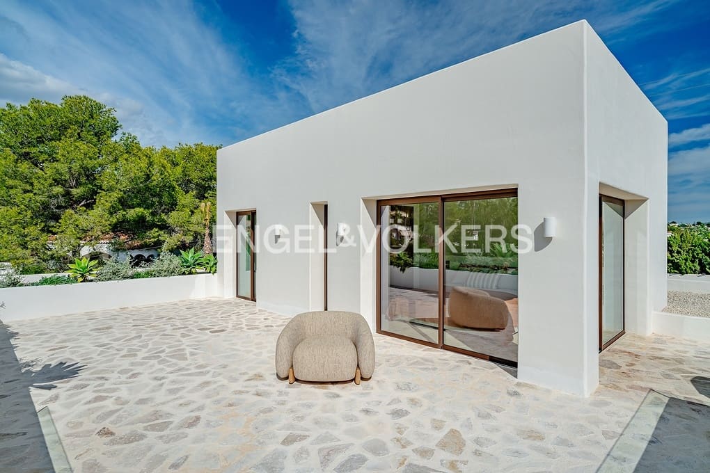 5 slaapkamer Villa te koop in Benissa met zwembad garage - € 2.495.000 (Ref: 9343892)