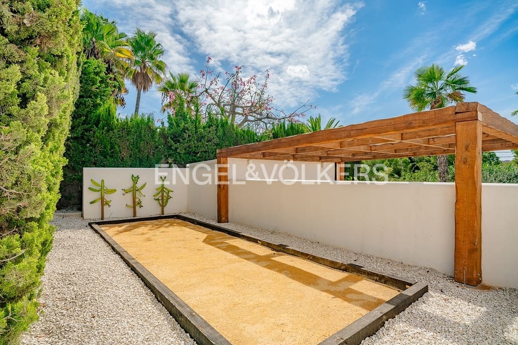 5 slaapkamer Villa te koop in Benissa met zwembad garage - € 2.495.000 (Ref: 9343892)