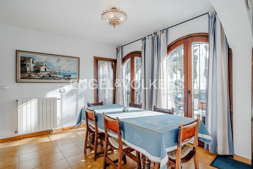 4 sovrum Villa till salu i Calpe / Calp med pool garage - 690 000 € (Ref: 9344031)