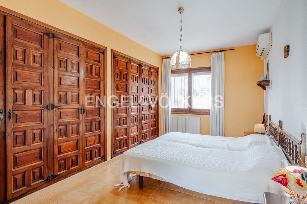 4 sovrum Villa till salu i Calpe / Calp med pool garage - 690 000 € (Ref: 9344031)