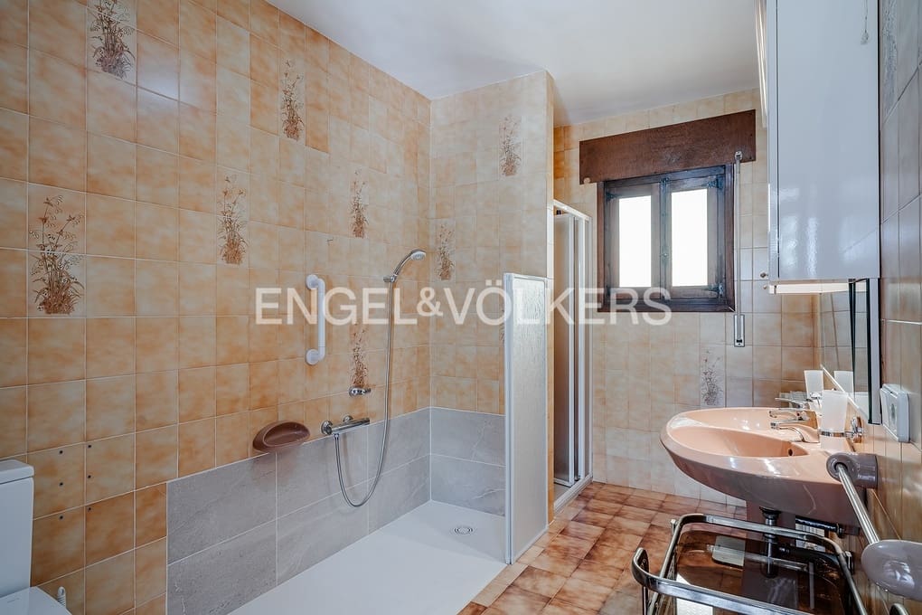 4 sovrum Villa till salu i Calpe / Calp med pool garage - 690 000 € (Ref: 9344031)