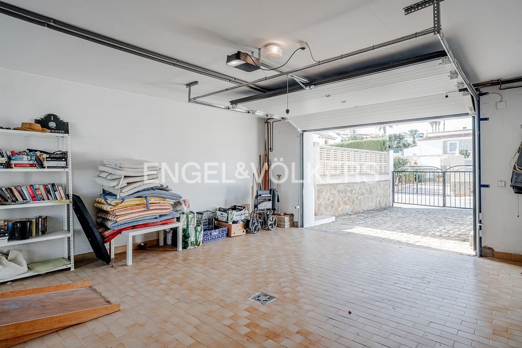 4 sovrum Villa till salu i Calpe / Calp med pool garage - 690 000 € (Ref: 9344031)