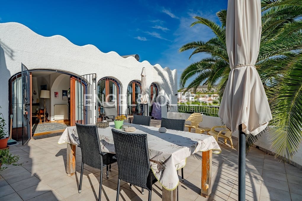 4 sovrum Villa till salu i Calpe / Calp med pool garage - 690 000 € (Ref: 9344031)