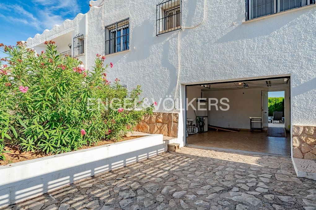 4 sovrum Villa till salu i Calpe / Calp med pool garage - 690 000 € (Ref: 9344031)