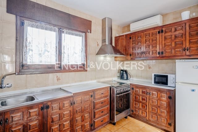 4 sovrum Villa till salu i Calpe / Calp med pool garage - 690 000 € (Ref: 9344031)