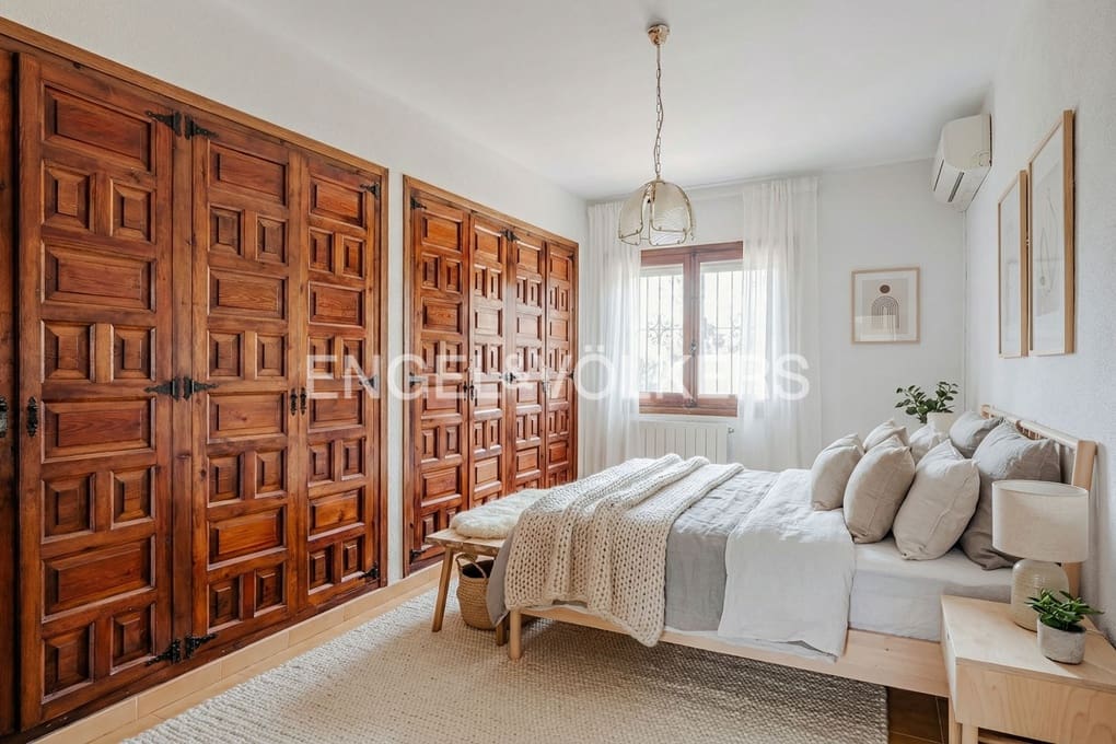 4 bedroom Villa for sale in Calpe / Calp with pool garage - € 690,000 (Ref: 9344031)