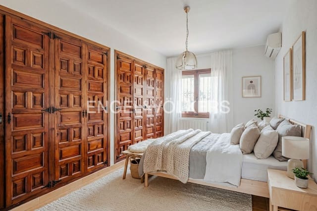 4 quarto Moradia para venda em Calpe / Calp com piscina garagem - 690 000 € (Ref: 9344031)