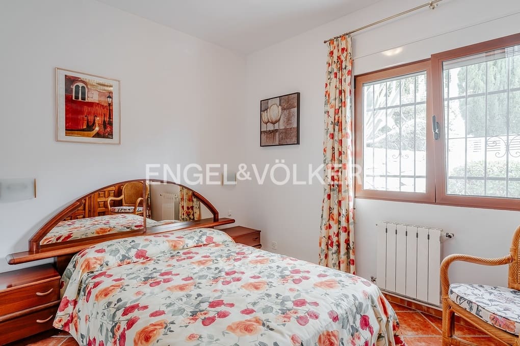 4 Zimmer Villa zu verkaufen in Calpe / Calp mit Pool Garage - 799.000 € (Ref: 9371305)