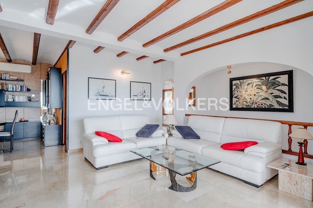 4 soveværelse Villa til salg i Calpe / Calp med swimmingpool garage - € 760.000 (Ref: 9371305)