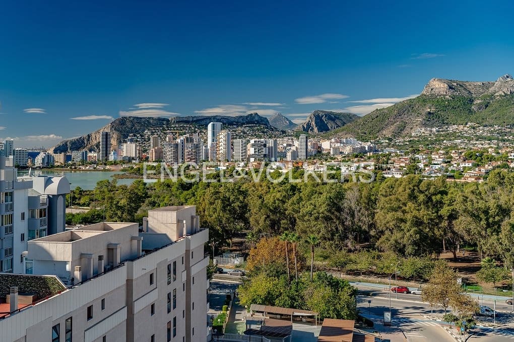 2 sovrum Lägenhet till salu i Calpe / Calp med pool - 370 000 € (Ref: 9379578)