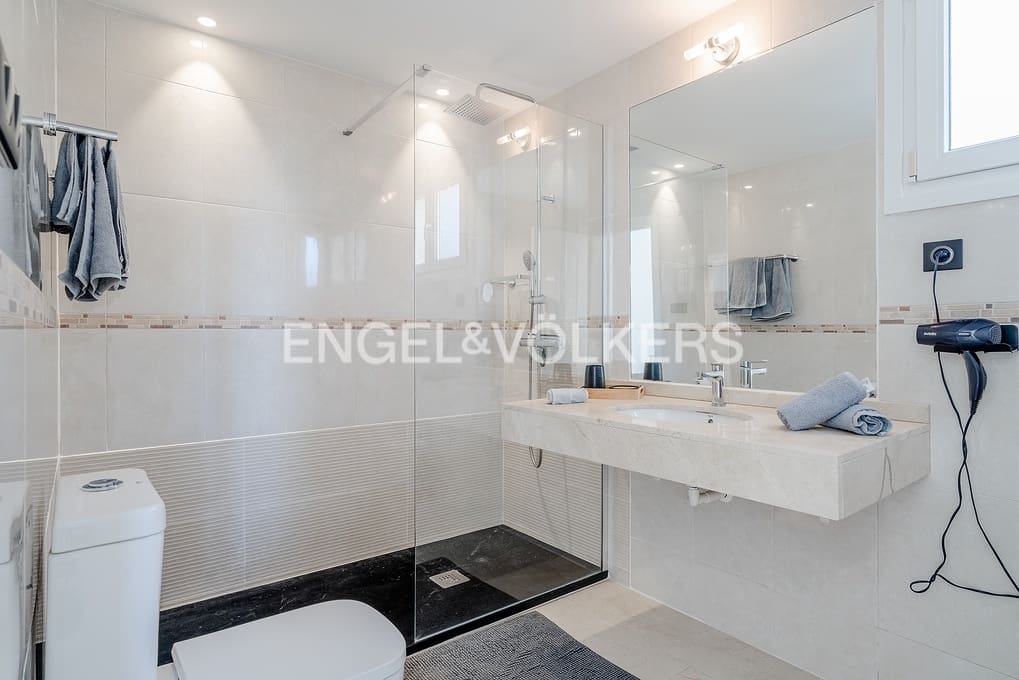 2 soverom Leilighet til salgs i Altea med svømmebasseng garasje - € 535 000 (Ref: 9384791)