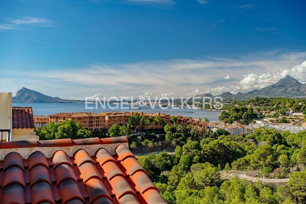 2 soverom Leilighet til salgs i Altea med svømmebasseng garasje - € 535 000 (Ref: 9384791)