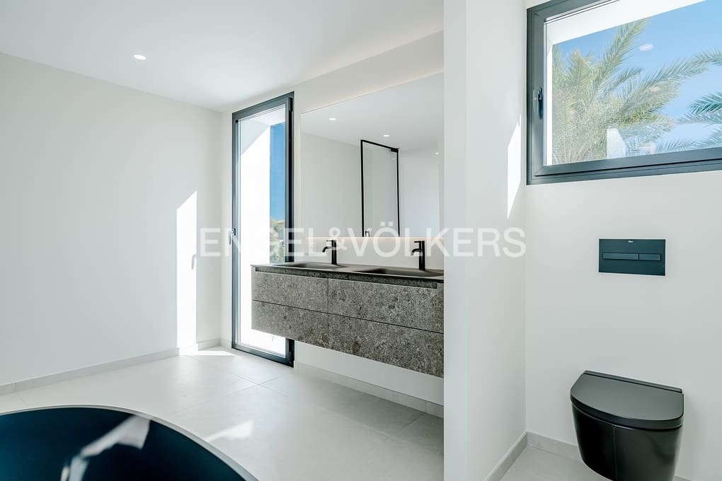 3 soverom Villa til salgs i Cumbre del Sol med svømmebasseng garasje - € 2 400 000 (Ref: 9389974)