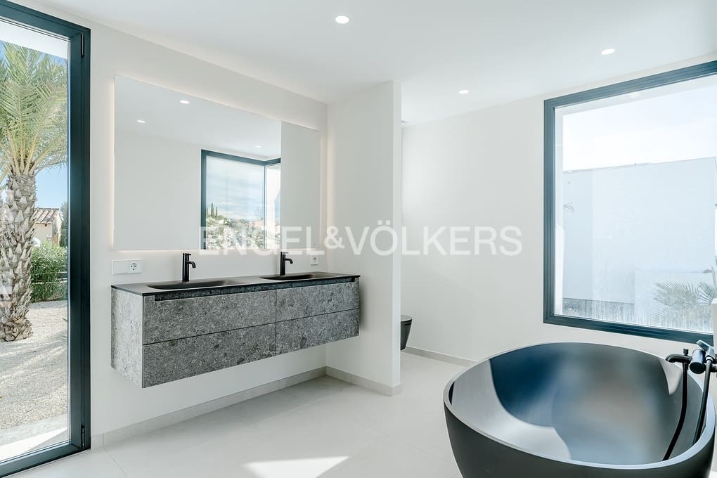 3 soverom Villa til salgs i Cumbre del Sol med svømmebasseng garasje - € 2 400 000 (Ref: 9389974)