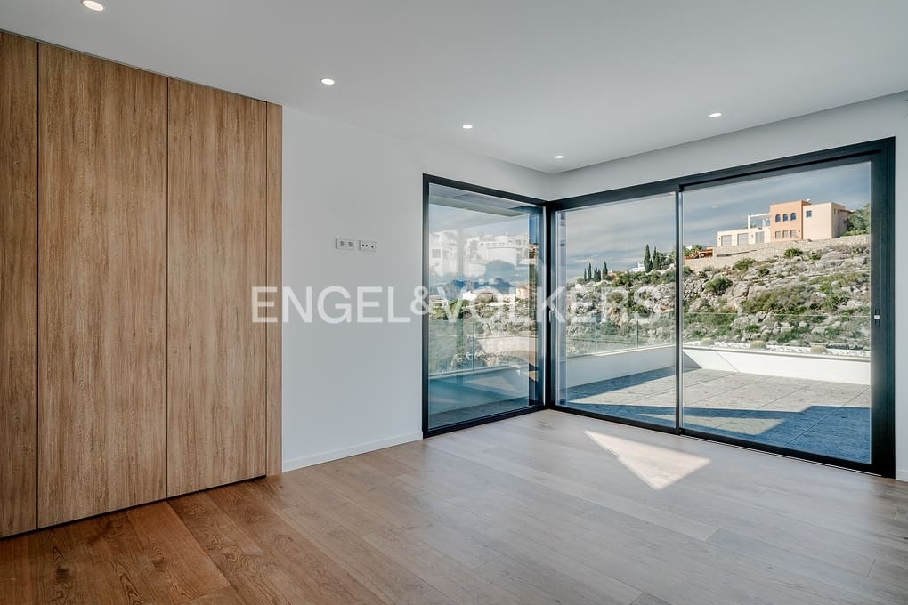 3 soverom Villa til salgs i Cumbre del Sol med svømmebasseng garasje - € 2 400 000 (Ref: 9389974)