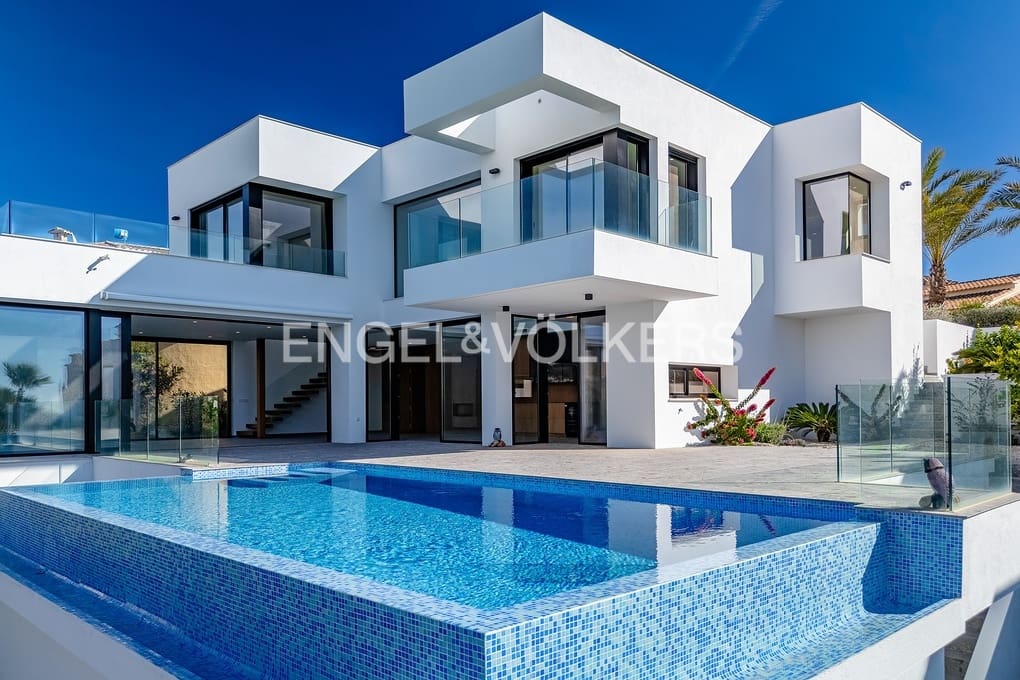 3 soverom Villa til salgs i Cumbre del Sol med svømmebasseng garasje - € 2 400 000 (Ref: 9389974)