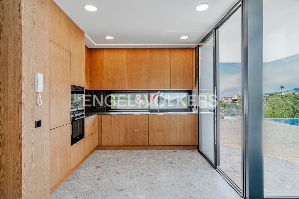 3 soverom Villa til salgs i Cumbre del Sol med svømmebasseng garasje - € 2 400 000 (Ref: 9389974)