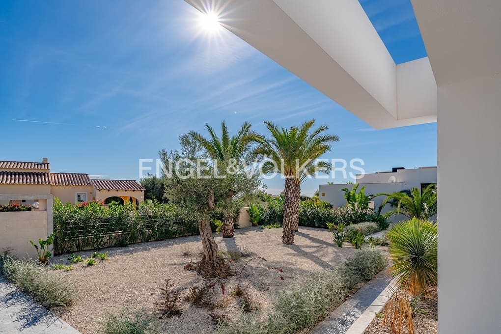 3 soverom Villa til salgs i Cumbre del Sol med svømmebasseng garasje - € 2 400 000 (Ref: 9389974)