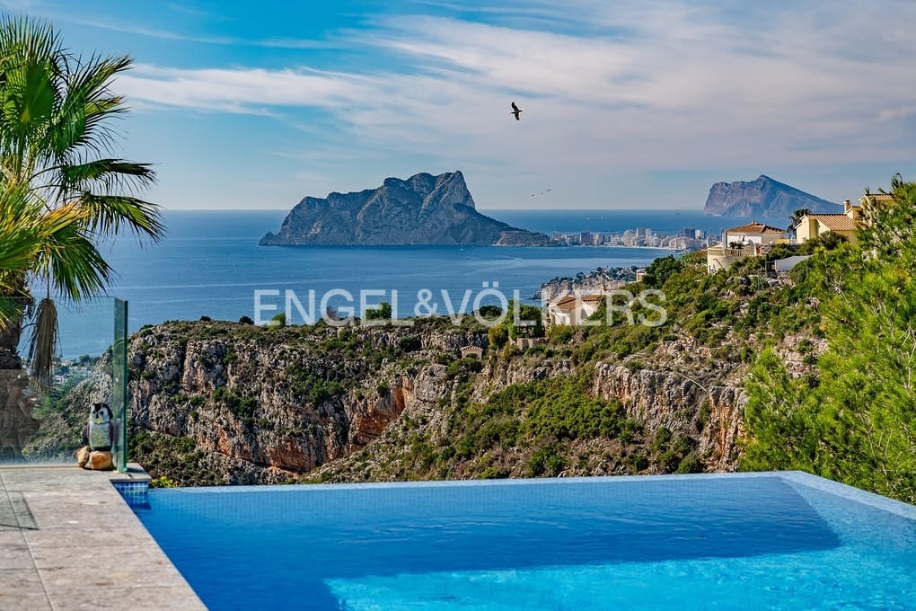 3 soverom Villa til salgs i Cumbre del Sol med svømmebasseng garasje - € 2 400 000 (Ref: 9389974)