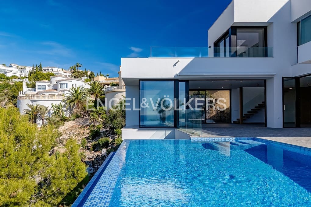 3 soverom Villa til salgs i Cumbre del Sol med svømmebasseng garasje - € 2 400 000 (Ref: 9389974)