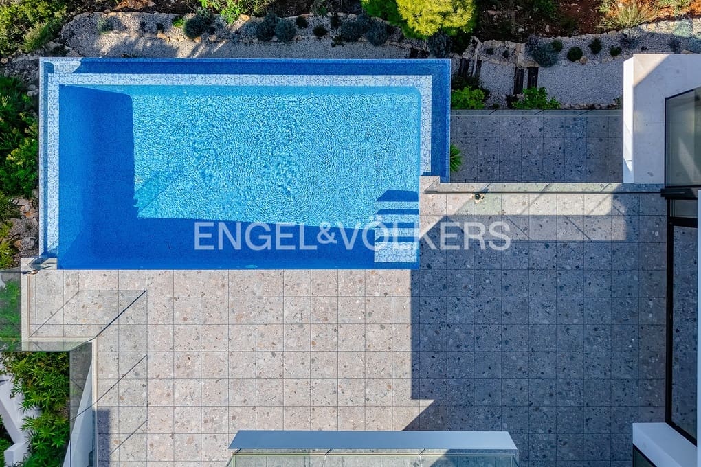 3 soverom Villa til salgs i Cumbre del Sol med svømmebasseng garasje - € 2 400 000 (Ref: 9389974)