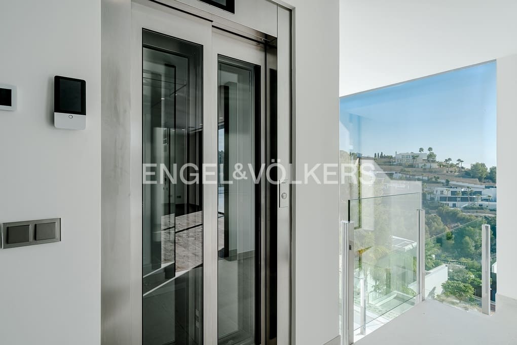 6 soveværelse Villa til salg i Benissa med swimmingpool garage - € 4.300.000 (Ref: 9400095)