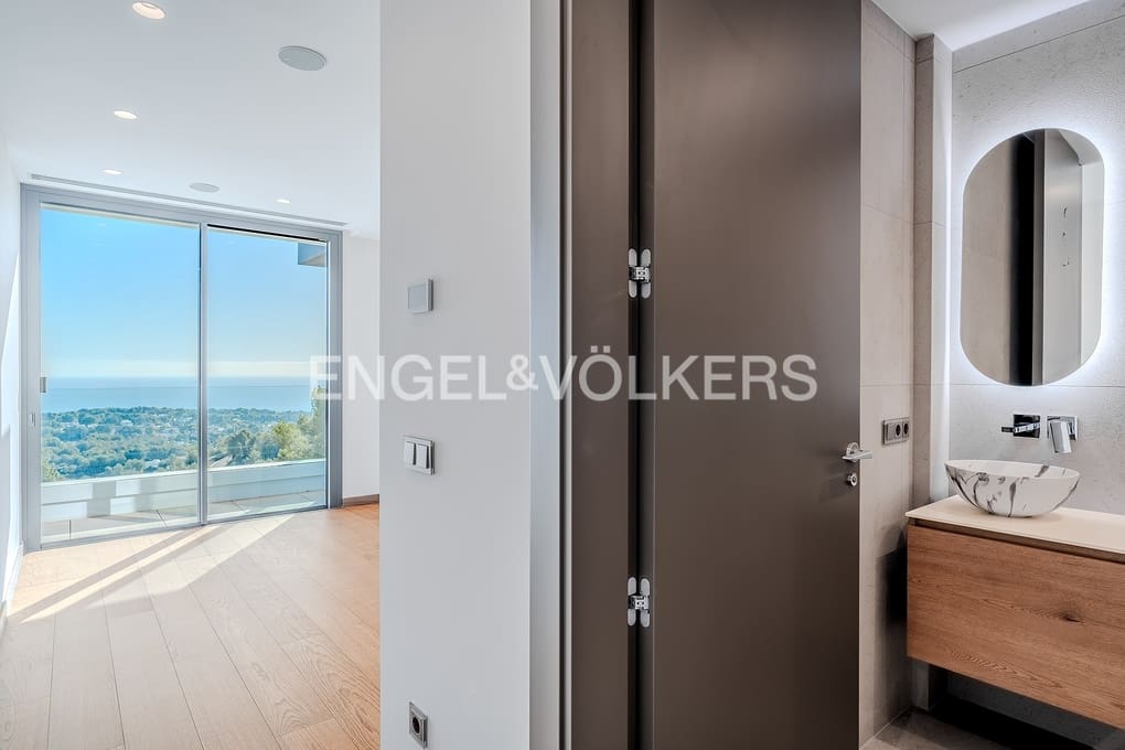 6 soveværelse Villa til salg i Benissa med swimmingpool garage - € 4.300.000 (Ref: 9400095)