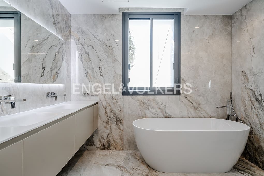 6 soveværelse Villa til salg i Benissa med swimmingpool garage - € 4.300.000 (Ref: 9400095)