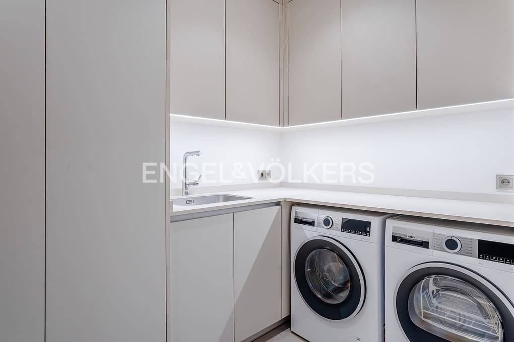 6 soveværelse Villa til salg i Benissa med swimmingpool garage - € 4.300.000 (Ref: 9400095)