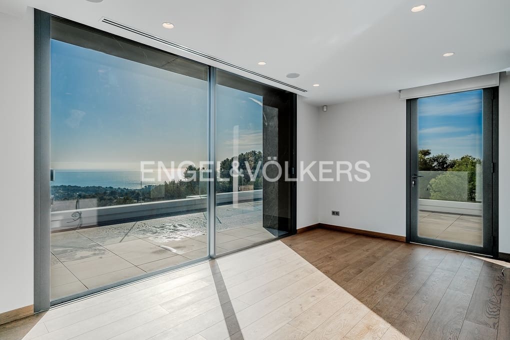 6 soveværelse Villa til salg i Benissa med swimmingpool garage - € 4.300.000 (Ref: 9400095)