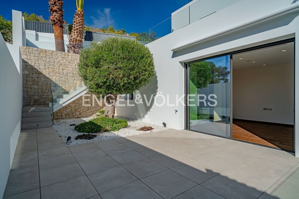 6 soveværelse Villa til salg i Benissa med swimmingpool garage - € 4.300.000 (Ref: 9400095)