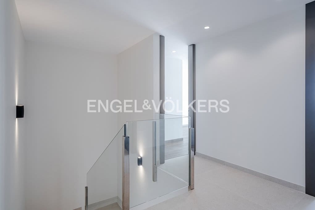 6 soveværelse Villa til salg i Benissa med swimmingpool garage - € 3.900.000 (Ref: 9400095)