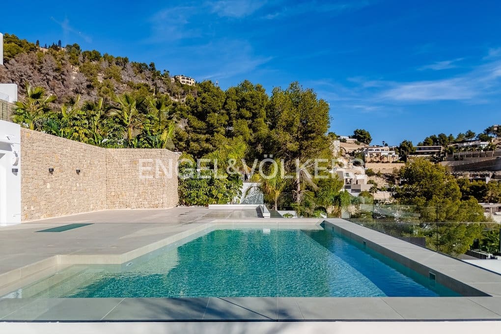 6 soveværelse Villa til salg i Benissa med swimmingpool garage - € 3.900.000 (Ref: 9400095)