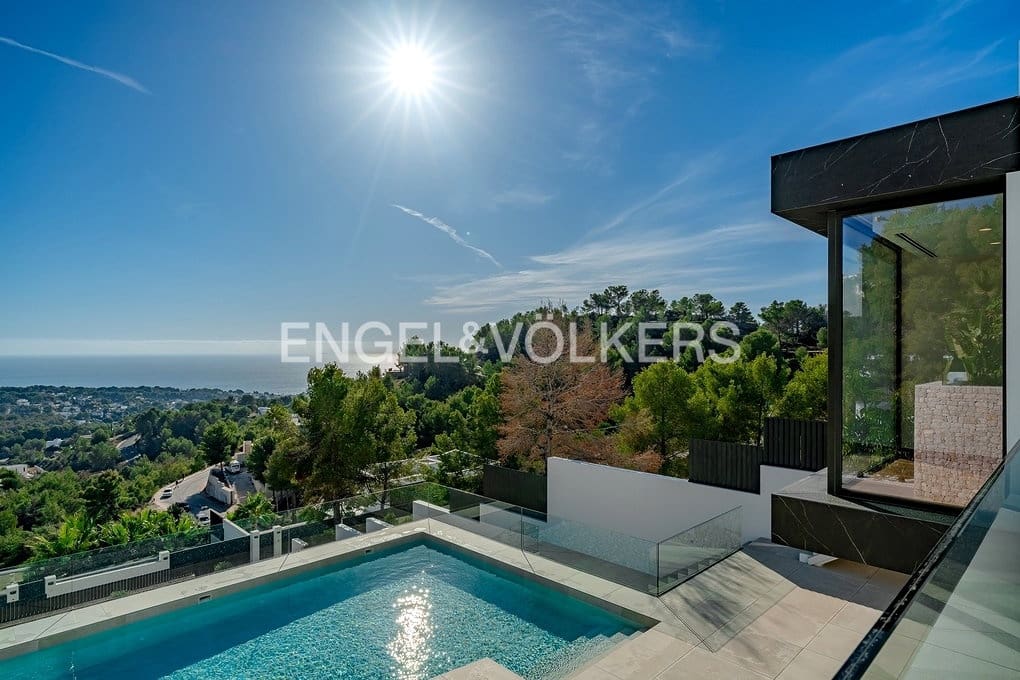 6 soveværelse Villa til salg i Benissa med swimmingpool garage - € 3.900.000 (Ref: 9400095)