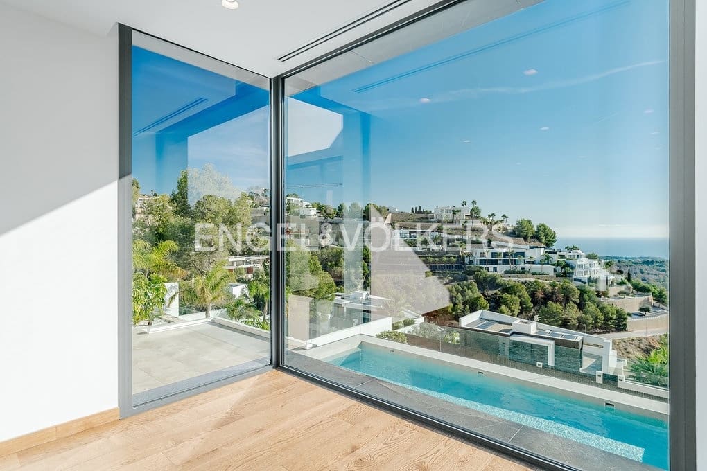 6 soveværelse Villa til salg i Benissa med swimmingpool garage - € 3.900.000 (Ref: 9400095)