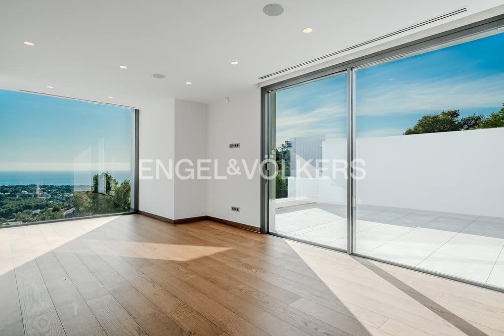 6 soveværelse Villa til salg i Benissa med swimmingpool garage - € 3.900.000 (Ref: 9400095)